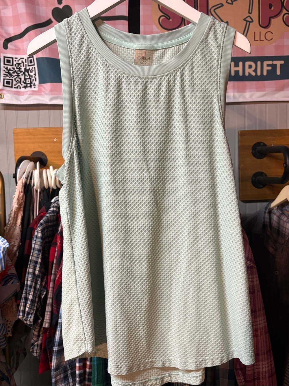 CALIA MEDIUM ✨ athletic sleeveless tank light green EUC
